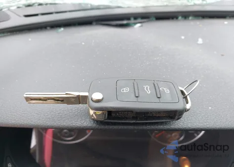 2014 Volkswagen Passat 1.8T S из США, поврежденный, VIN 1VWAT7A37EC109457